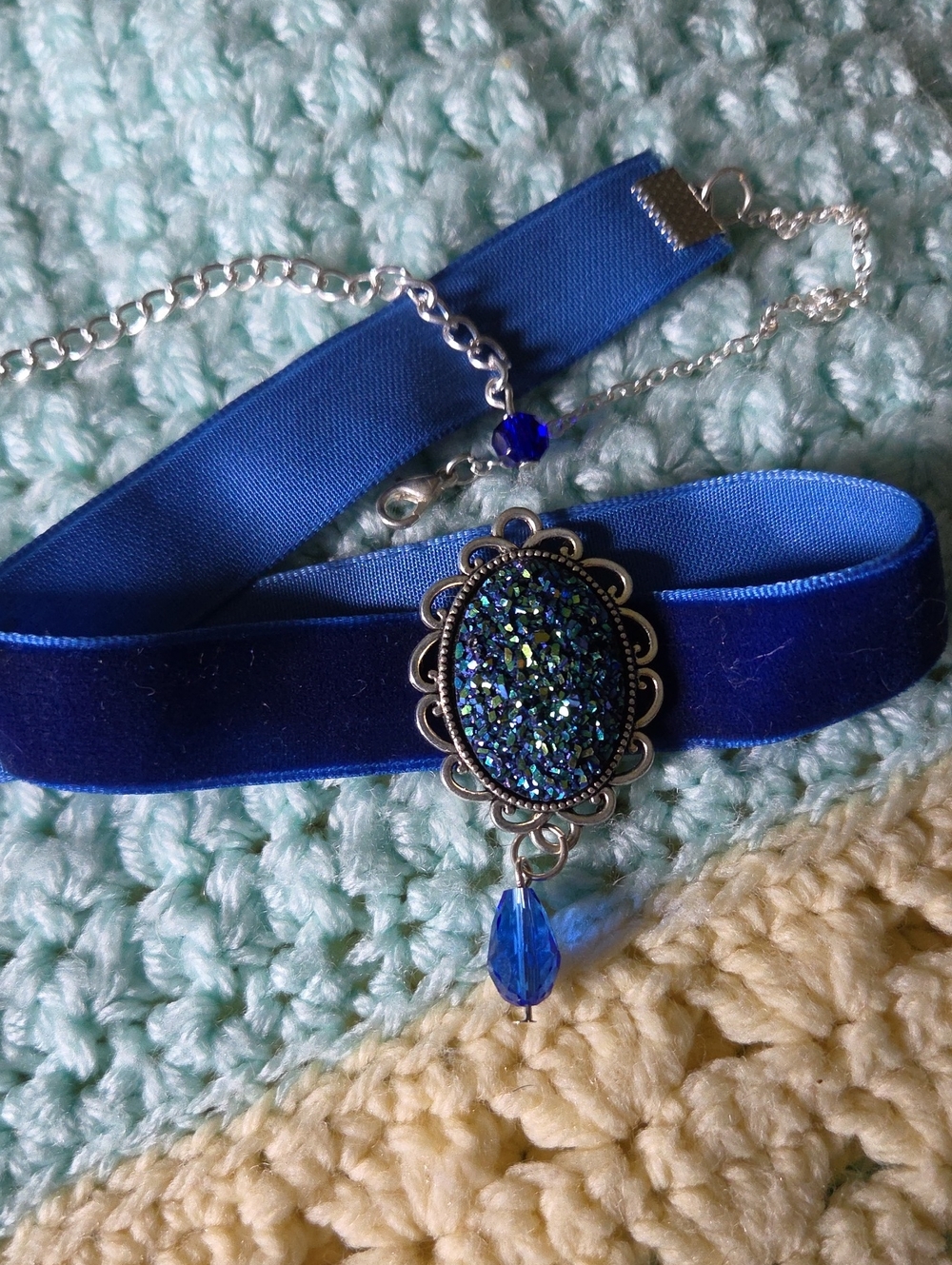 Blue Druzy Velvet Choker Necklace.  NWT.